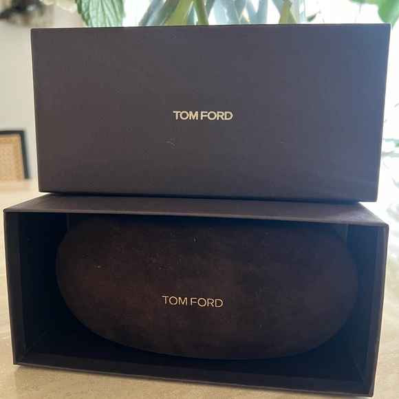 Tom Ford GIA FT 0766 TRANSPARENT RED/PINK LIGHT BROWN 63/19/135 women Sunglasses - Picture 10 of 11